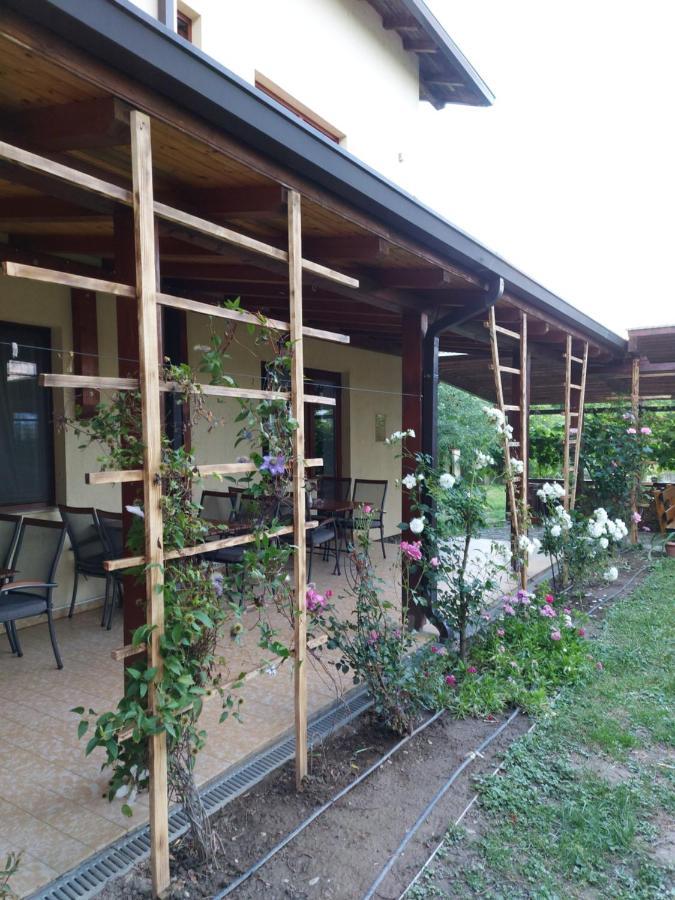 לינה וארוחת בוקר Caransebeş Kolpinghaus מראה חיצוני תמונה