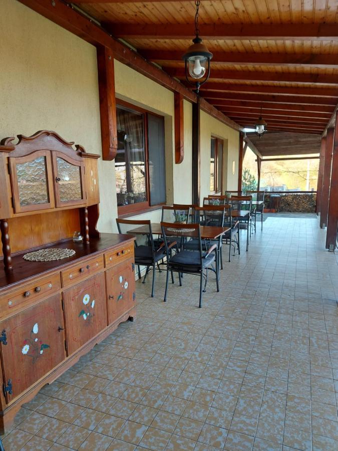 לינה וארוחת בוקר Caransebeş Kolpinghaus מראה חיצוני תמונה