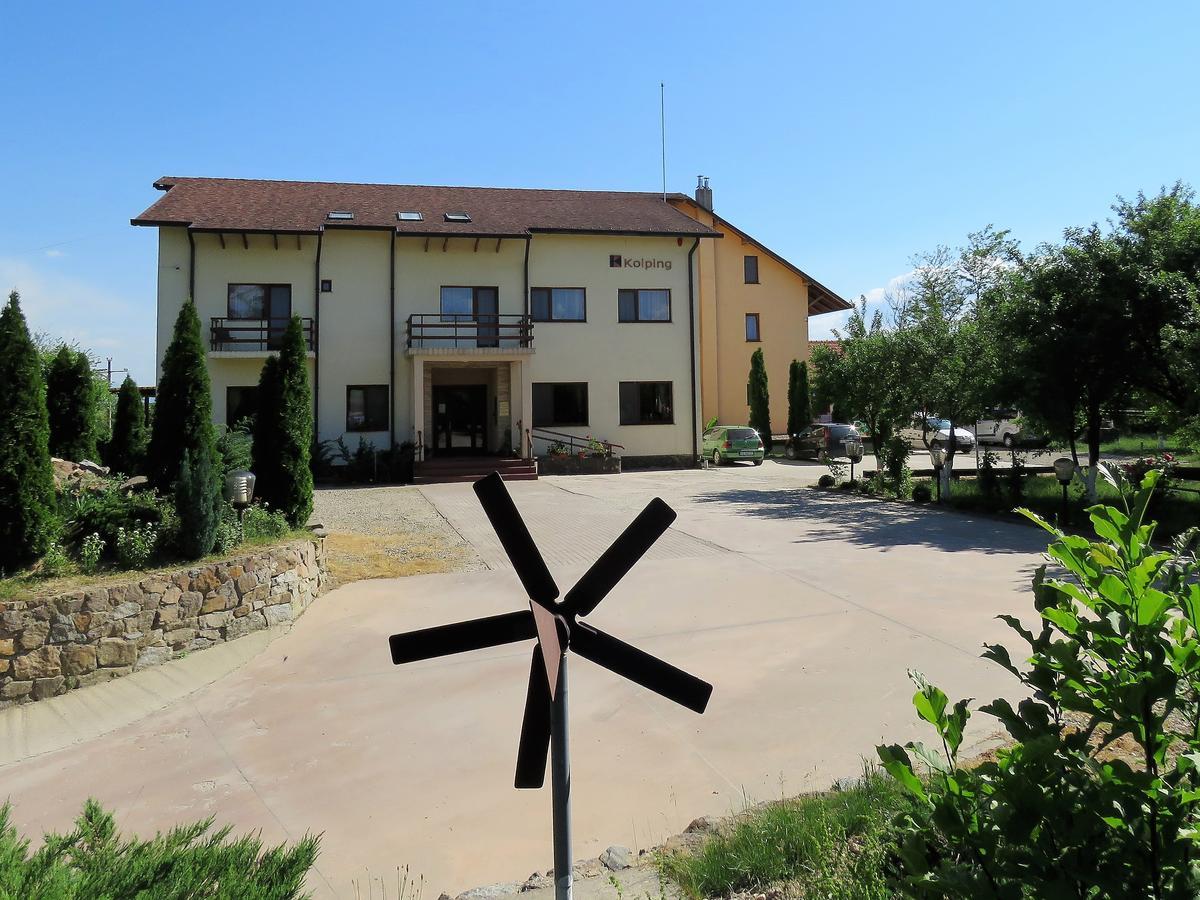 לינה וארוחת בוקר Caransebeş Kolpinghaus מראה חיצוני תמונה